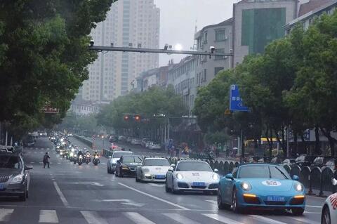 High爆!现代酷炫汽摩特技与中